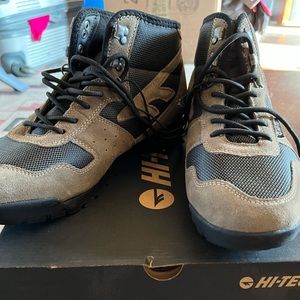 Hi-Tec Crestone hiking shoes